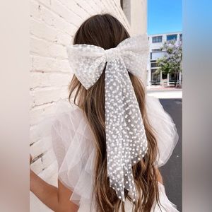 Untamed Petals Emma Bow Barrette | Clip in White Bow Veil for Brides
